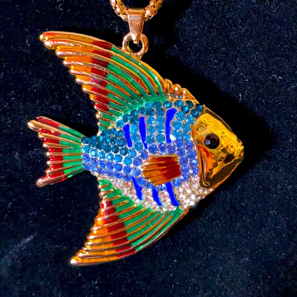 CRYSTAL TROPICAL FISH 🐟 NECKLACE